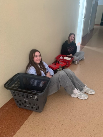 6ae76dc5-25c9-4872-867b-89d51f03d33d