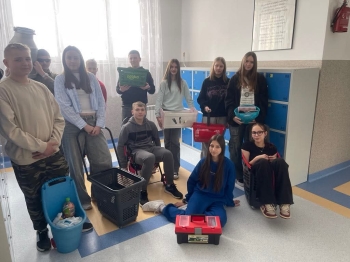 6dcdf6e2-c17e-4065-bb43-b2cd5b8ceedf